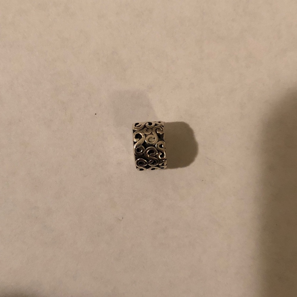 Pandora S scroll clip